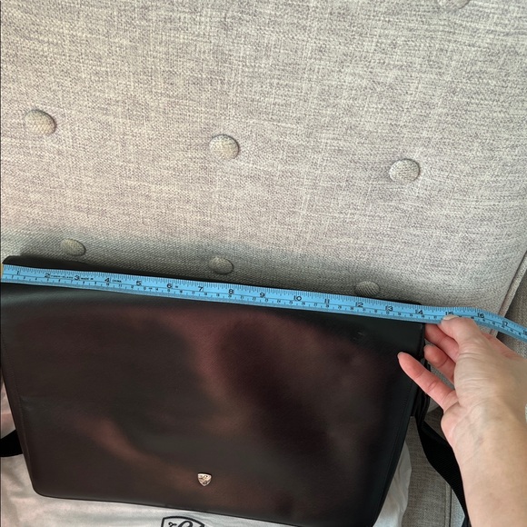 Lamborghini Sleek Black Messenger Bag - Picture 8 of 13